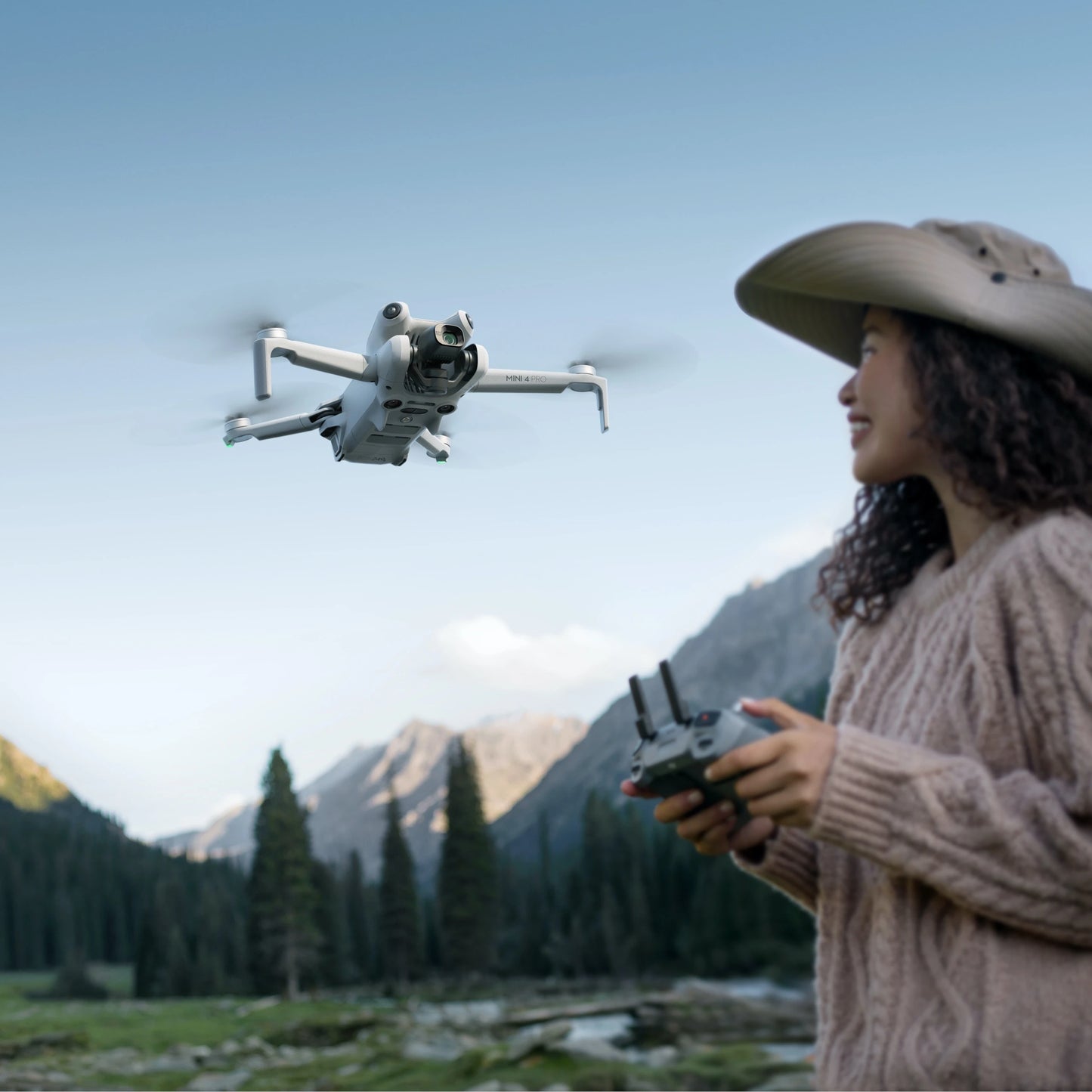 DJI Mini 4 Pro Fly More Combo Plus DJI RC 2