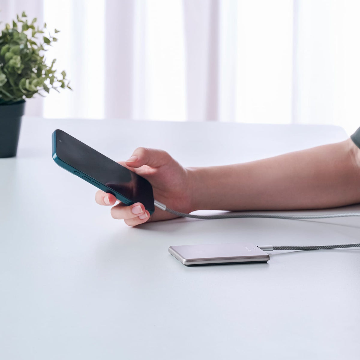 Adam Elements VIONTA Q10 Qi2 Ultra-Slim Power Bank 10,000 mAh - Grey