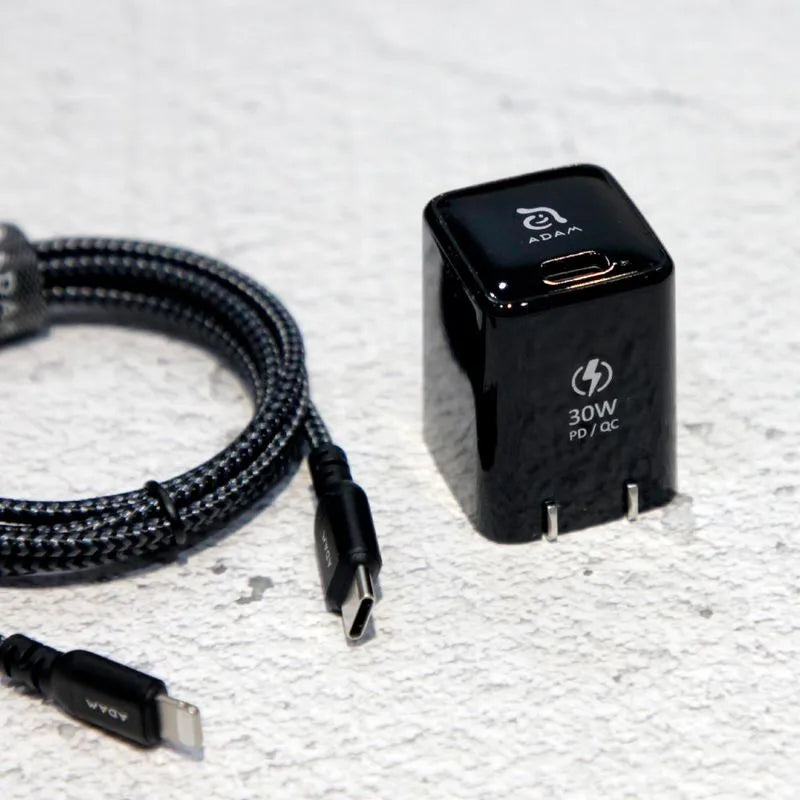 Cargador de pared Adam Elements Omnia X3 USB-C a Lightning Fast Charging Kit