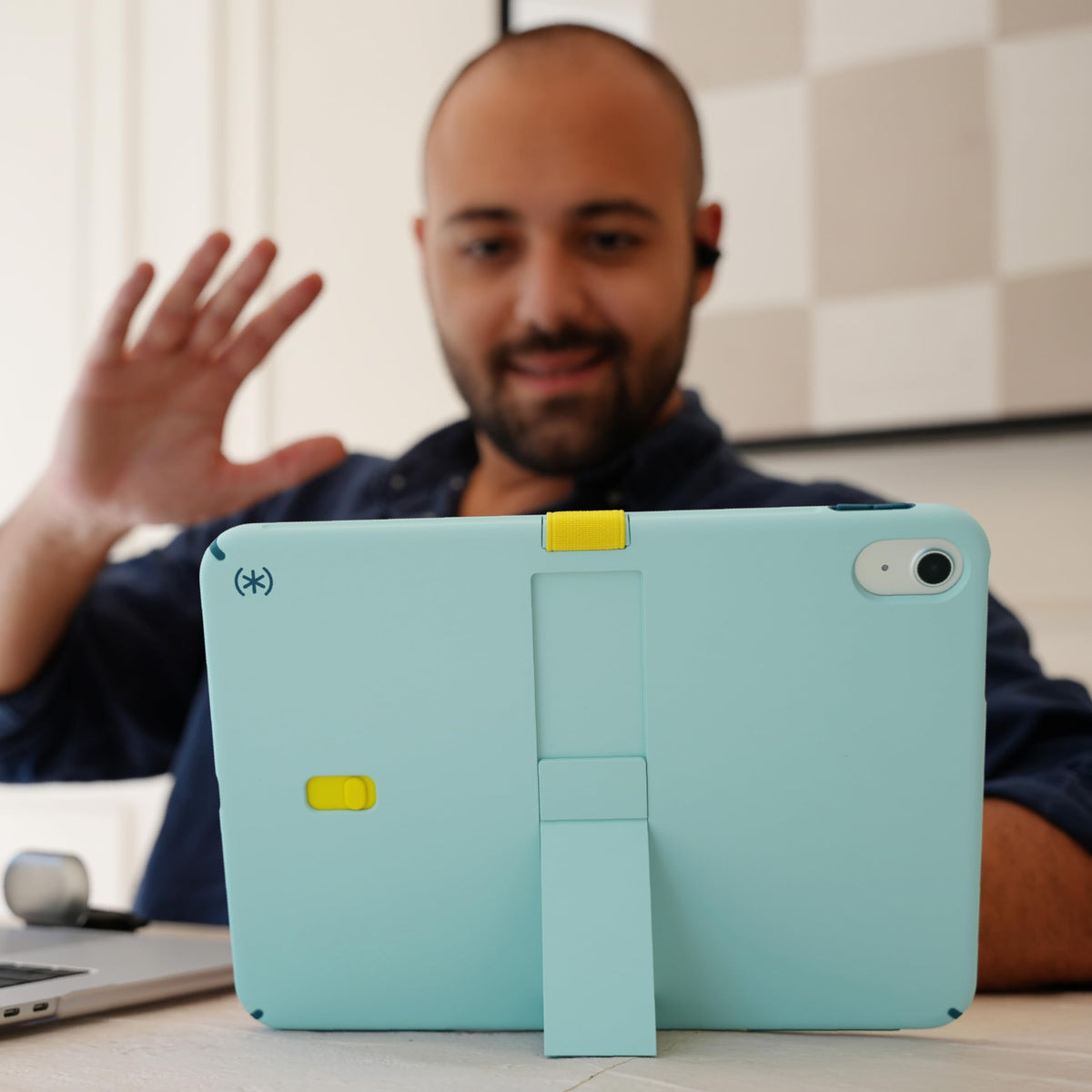 Speck Standy Shell Case para iPad 10/11 Gen - Glass Teal/Deep Sea Blue/Daisy Yellow
