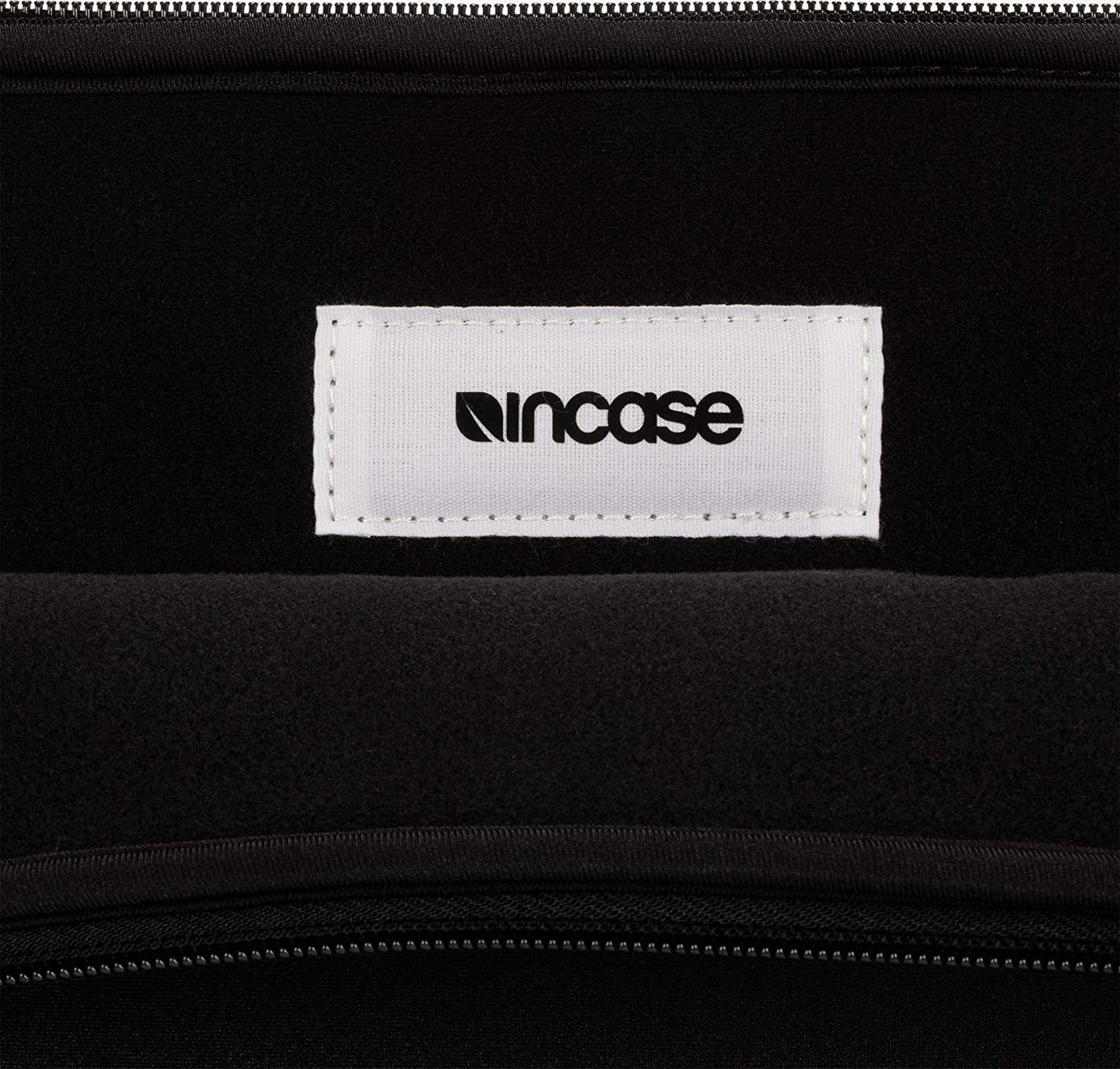 Incase Classic Universal Sleeve para MacBook 13"