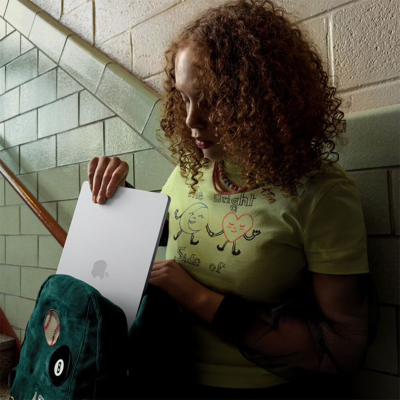 MacBook_Air_15-in_M5_Midnight_PDP_Image_Position_7__MXES