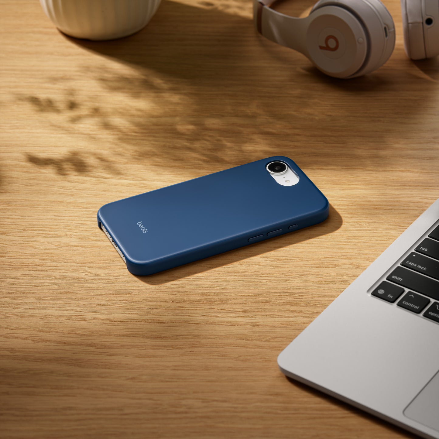 Funda Beats con MagSafe para el iPhone 17e – Azul cobalto