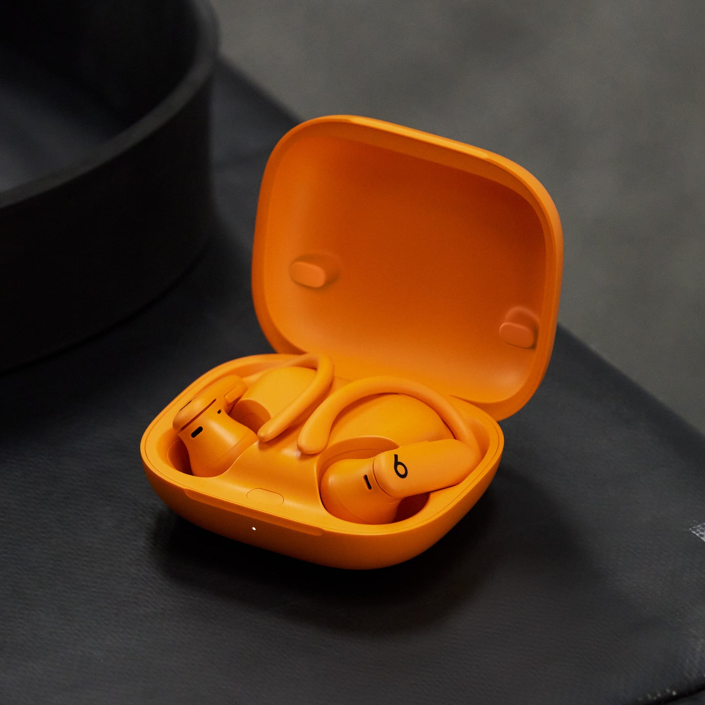 Powerbeats Pro 2 – Audífonos de alto rendimiento – Naranja eléctrico