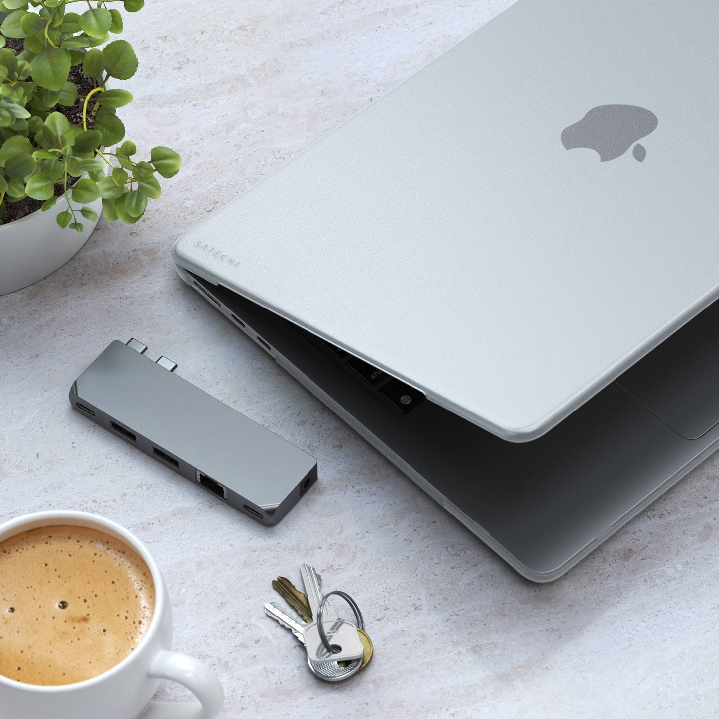 Satechi Eco Hardshell Case for MacBook Air M2 / Pro 14 - Clear